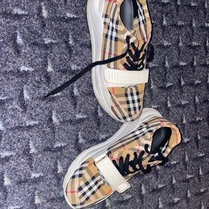 Men’s Burberry Sneakers size 10.5